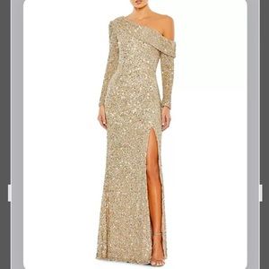 MAC DUGGAL One-Shoulder Long Sleeve Sequin Sheath Gown in Shimmering Gold Sz 14